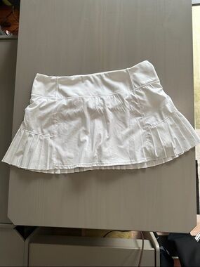 Mondetta White Pleated Tennis Mini Skirt
